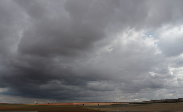 Previsión del tiempo en Catalunya: lunes nublado con las alertas por viento intenso activadas