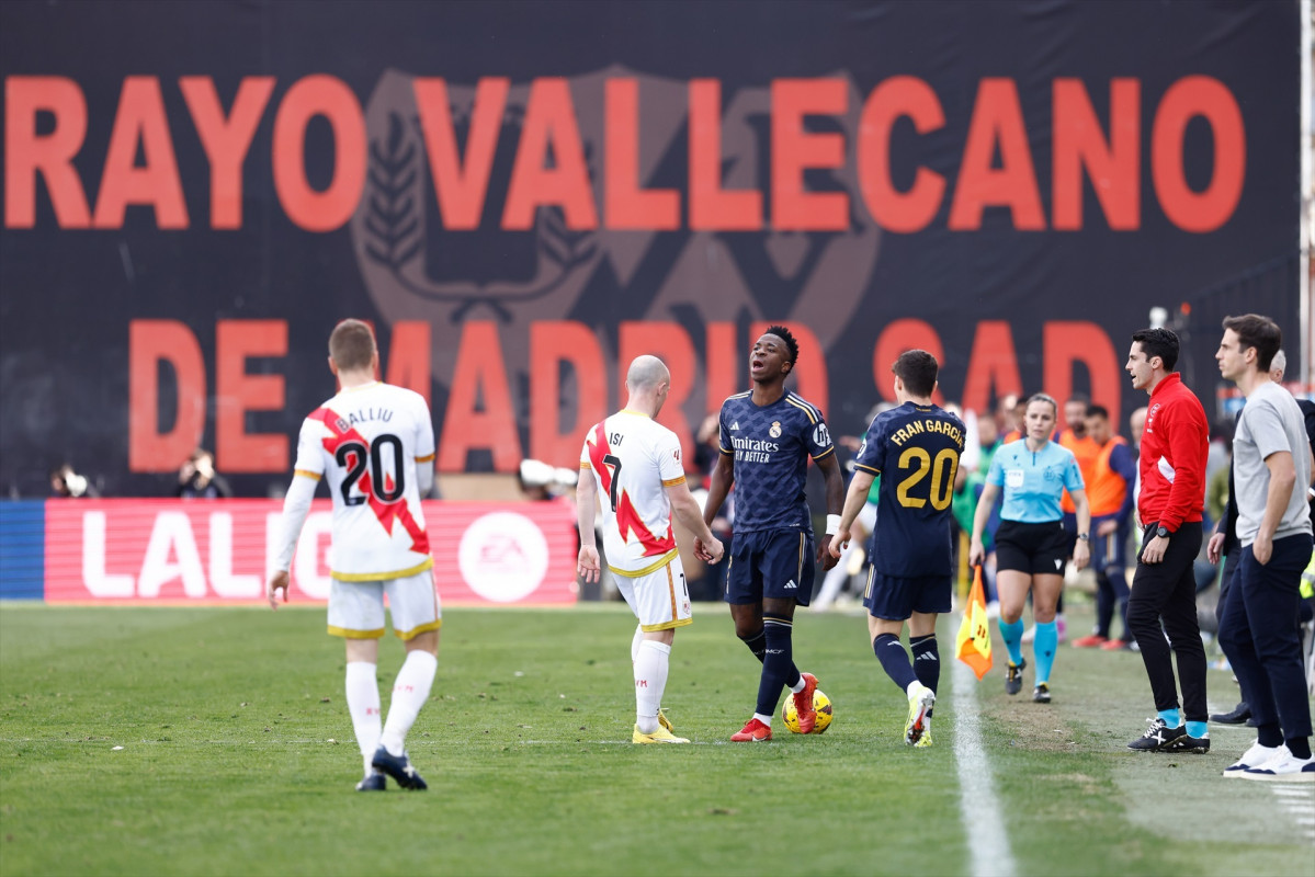 EuropaPress 5766804 vinicius junior of real madrid protests during the spanish league laliga ea