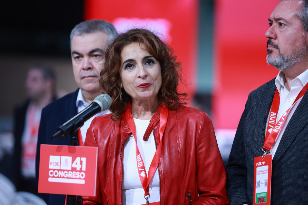 EuropaPress 6374746 vicesecretaria general psoe maria jesus montero atiende medios antesala