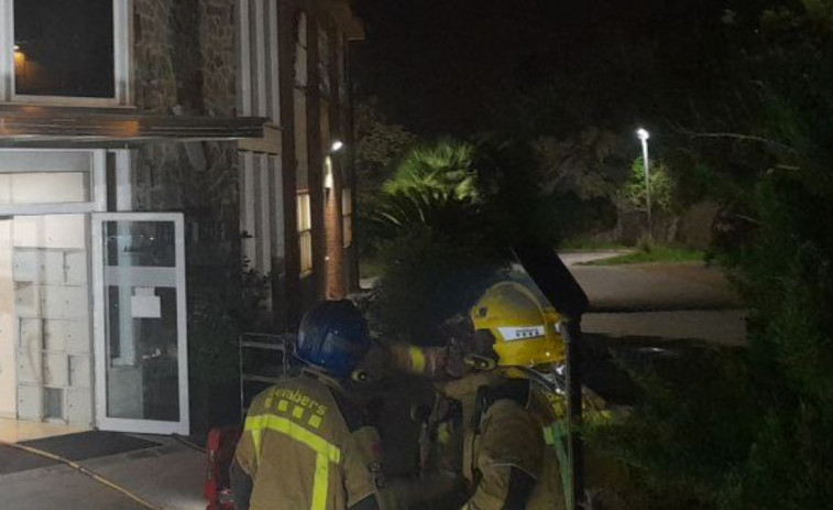 Dos heridos tras un incendio en un centro para personas con discapacidad de Cerdanyola