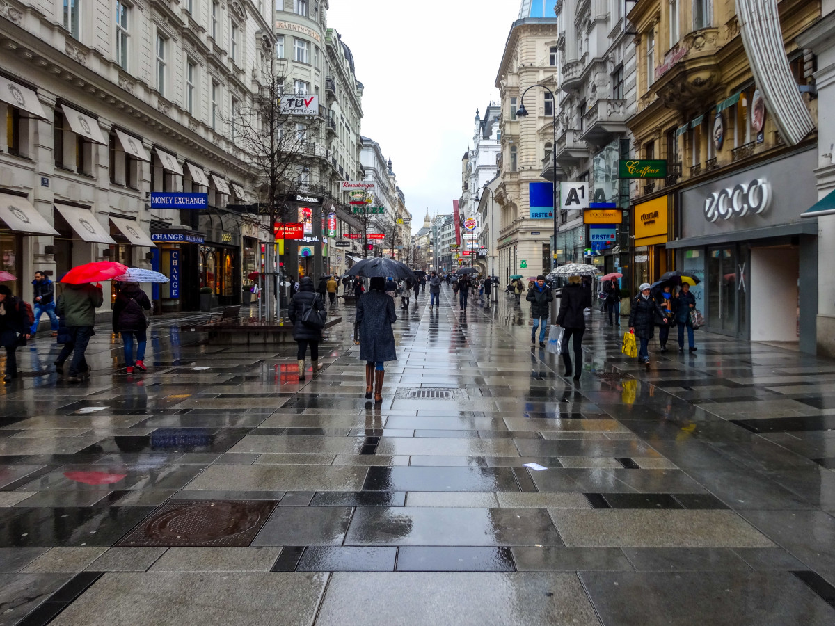 Vienna street rain city austria architecture 1635308 pxhere