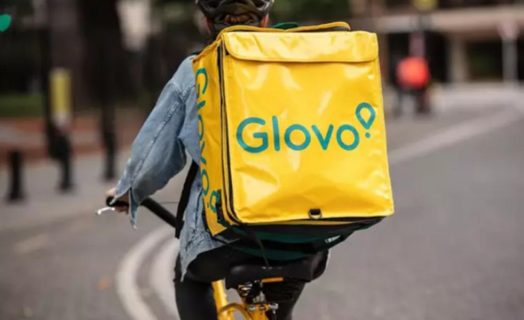 Glovo hará contratos laborales a sus repartidores en España: cambio radical de modelo