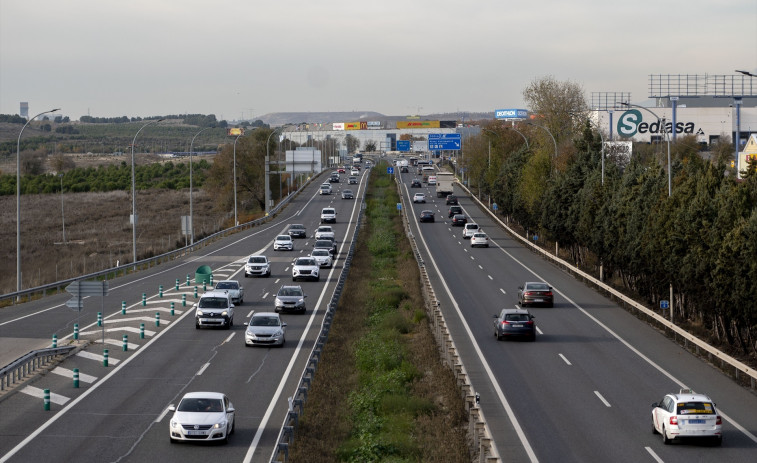 337.500 vehículos salen de Barcelona por la operación salida del puente de la Constitución