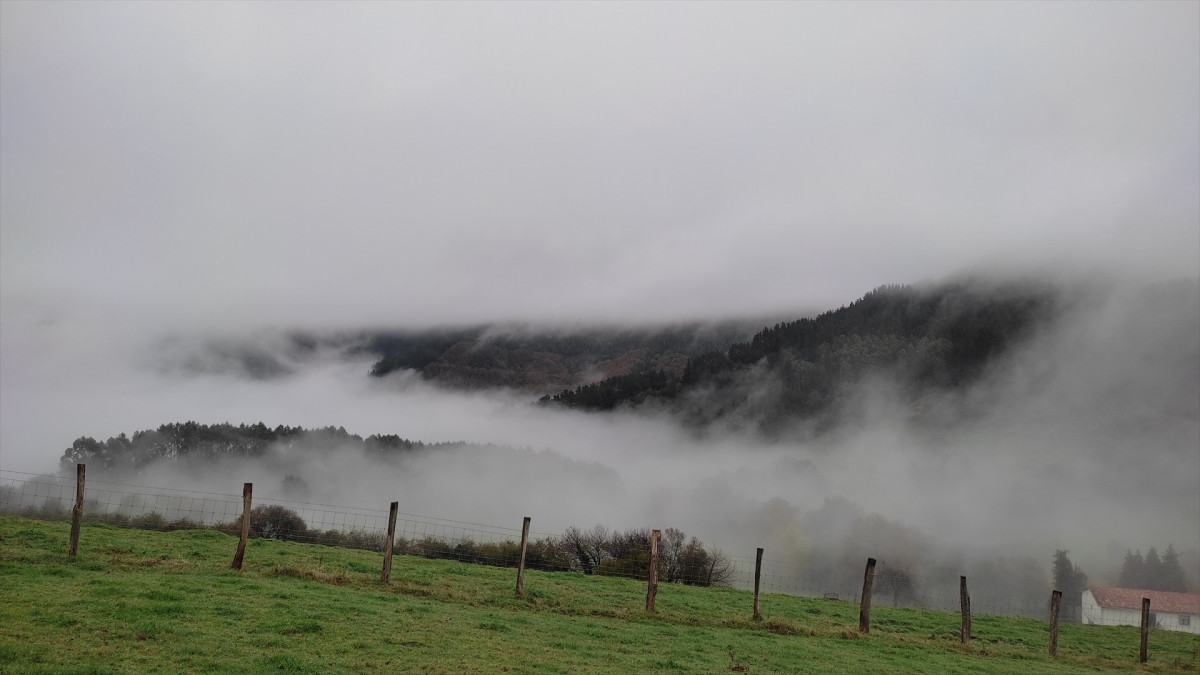 EuropaPress 6389795 lluvia niebla karrantza bizkaia