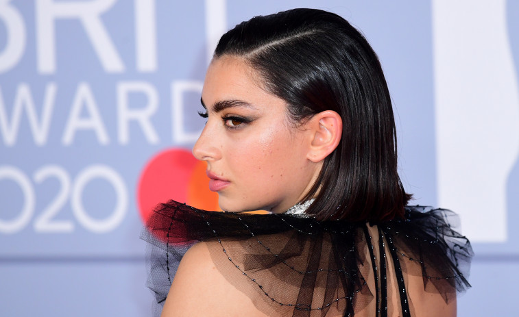 El fenómeno 'brat' de Charli XCX aterriza en el videojuego Fortnite