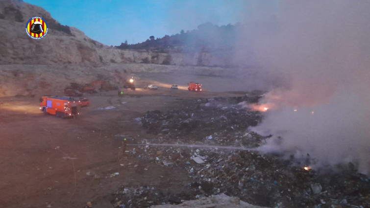 Un incendio en Alberic (Valencia) obliga a evacuar a dos residencias