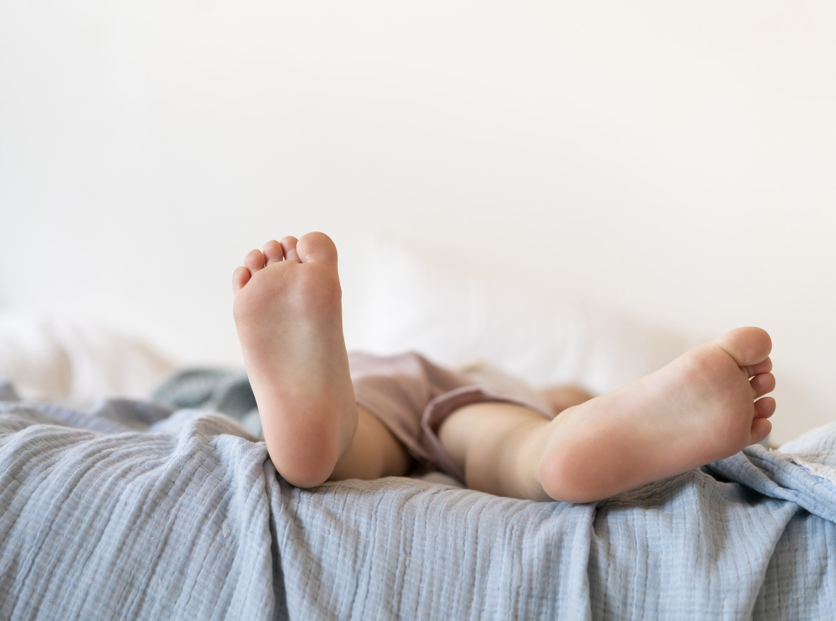 Close up kid s feet soles ben