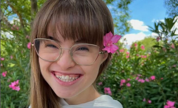 Muere a los 16 años Paula Cisneros, la joven influencer con Síndrome de Down a la que le detectaron un cáncer