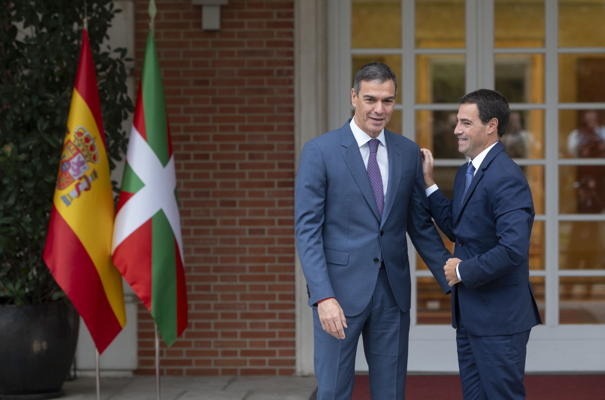 Catalunyapress presidente gobierno pedro sanchez recibe lehendakari imanol pradales