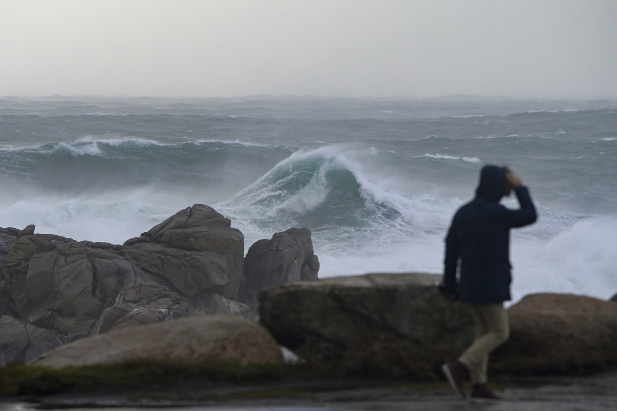 Catalunyapress paseo maritimo A Coruña mar embravecido