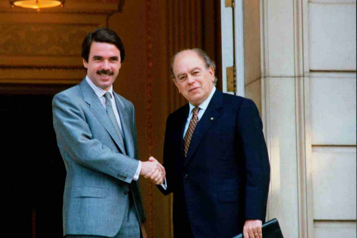 Foto de julio de 1996, en la que José María Aznar recibía a Jordi Pujol en el Palacio de la Moncloa.