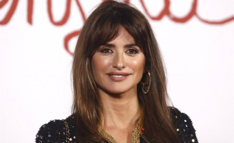 Esta es la razón por la que Penélope Cruz lleva un parche en el brazo