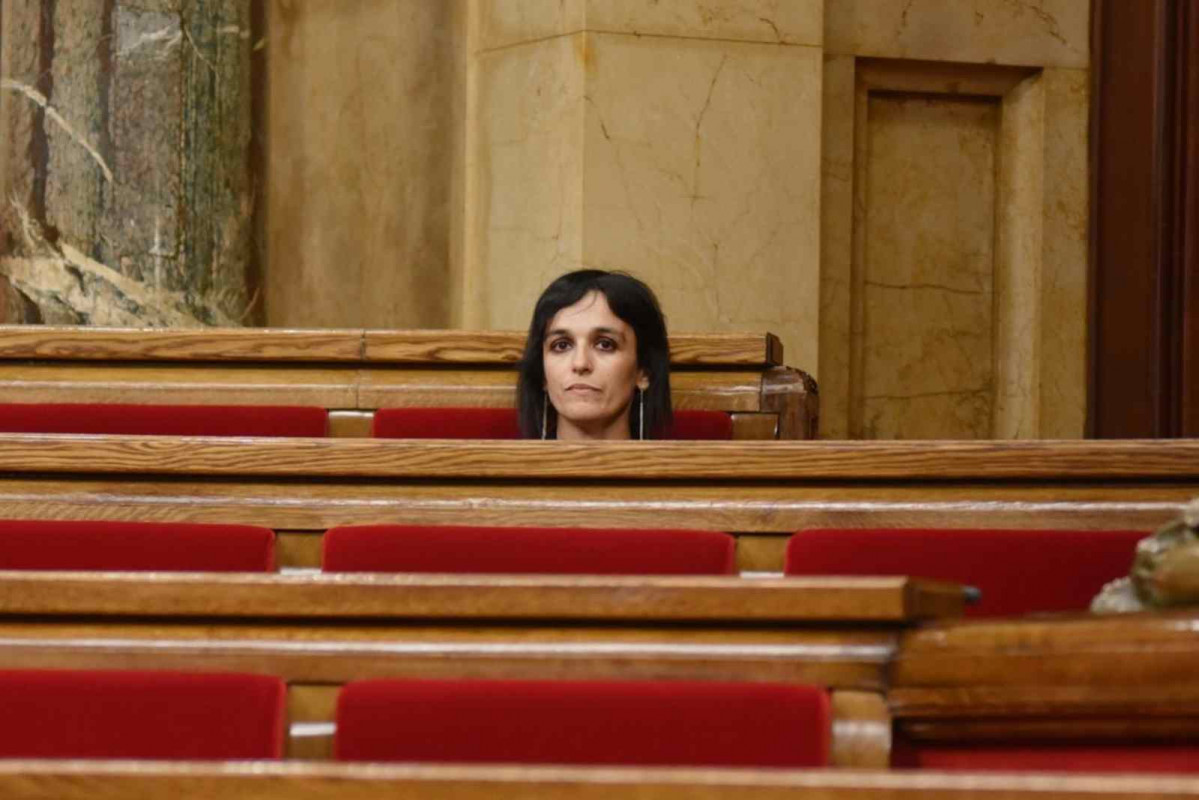 Sílvia Orriols, sola en el Parlament