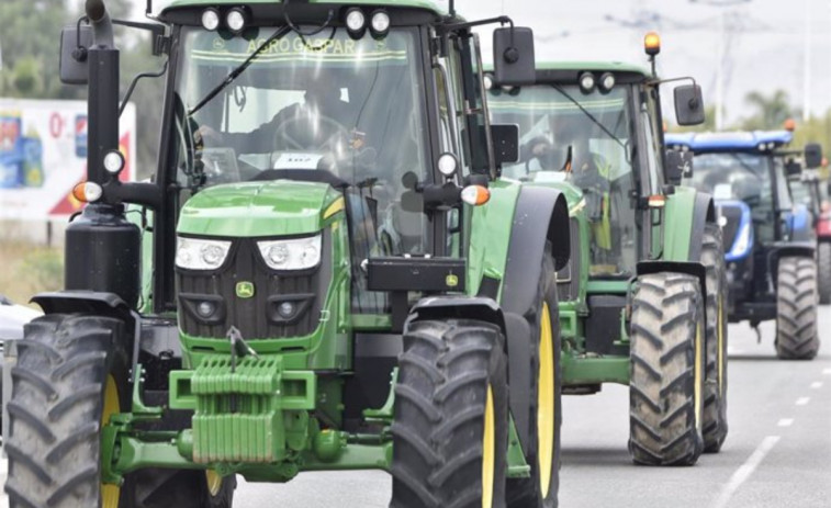 Muere un hombre ahogado después de que su tractor cayera a un río