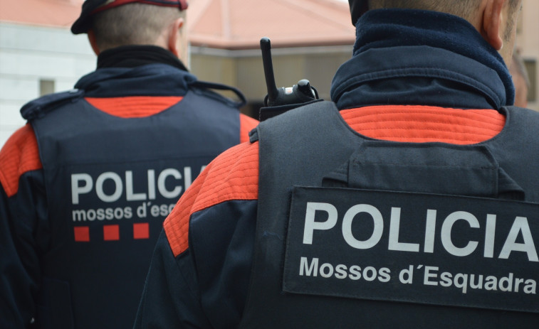 Detenido por acuchillar a su mujer en la casa de ambos en Sant Hipòlit de Voltregà