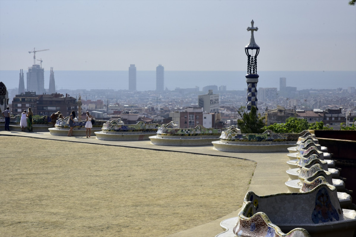 EuropaPress 3274695 vista skyline barcelona park guell ya permanece abierto visitas