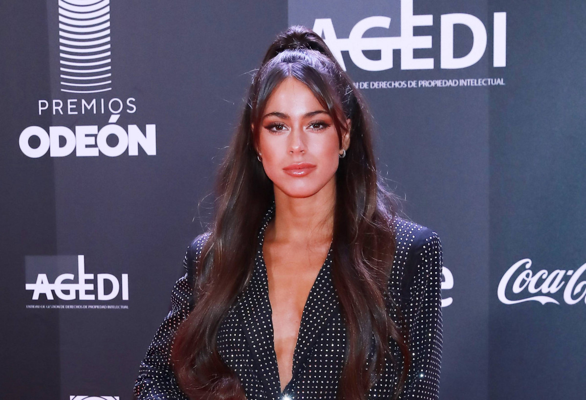 EuropaPress 2601850 artista argentina tini stoessel alfombra roja premios odeon 2020 teatro (1)