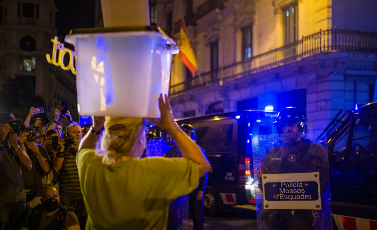 La Audiencia de Barcelona confirma la amnistía a los 46 policías investigados por el 1-O