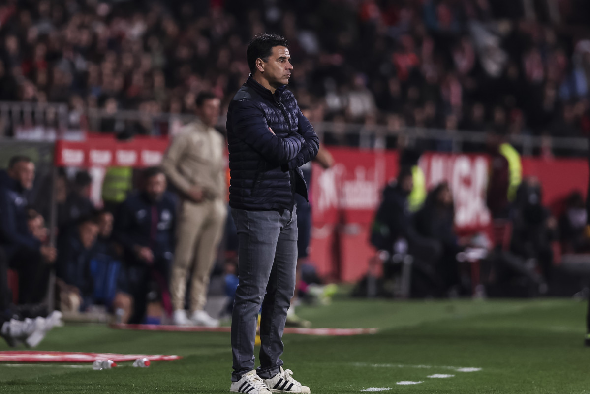 EuropaPress 6520393 michel sanchez head coach of girona fc looks on during the spanish league