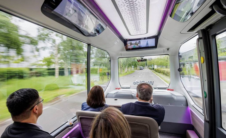 Barcelona estrena su primer autobús sin conductor: innovación y desafíos en la movilidad urbana