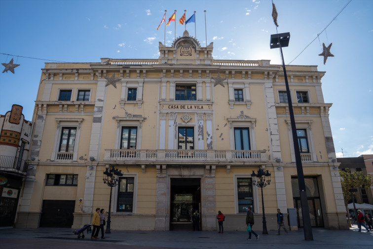 El pleno de L'Hospitalet de Llobregat acuerda abandonar 'X'