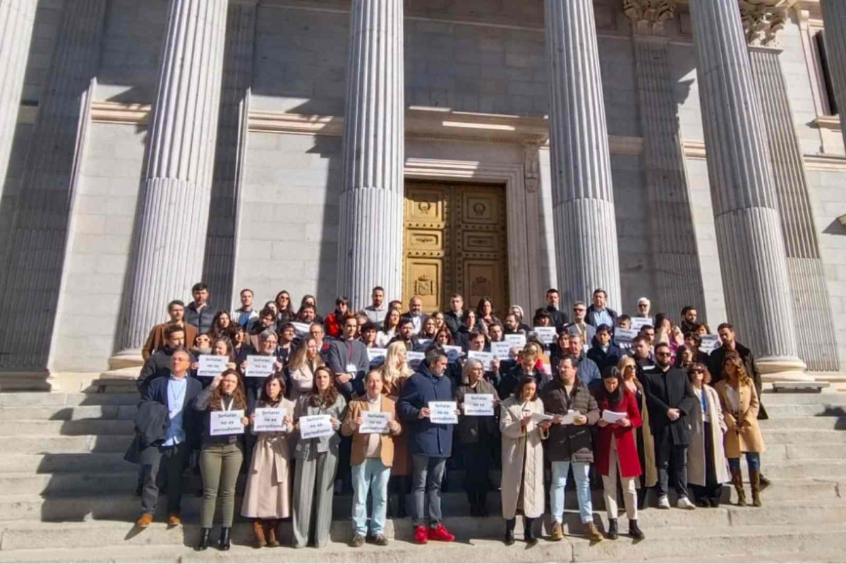 Periodistas concentrados en el Congreso