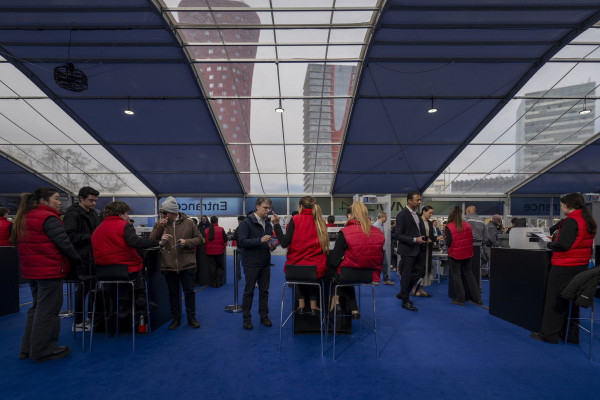 Archivo - Ambiente del Mobile World Congress (MWC) en 2024.