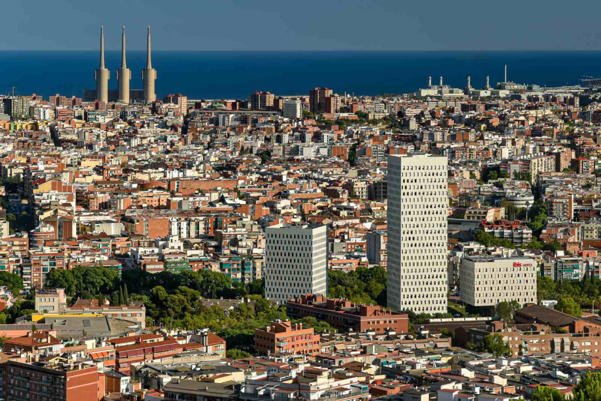 Skyline de Santa Coloma de Gramenet   De Jorge Franganillo   httpswww.flickr.comphotosfranganillo51388495284