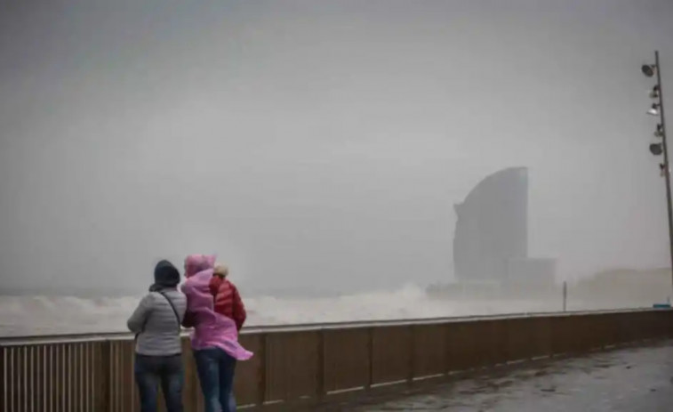 Tiempo en Catalunya: 19 de marzo, un día desagradable con lluvia, viento y mala mar