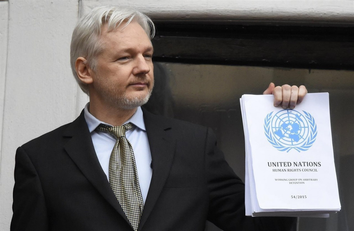 Julian assange hackeo