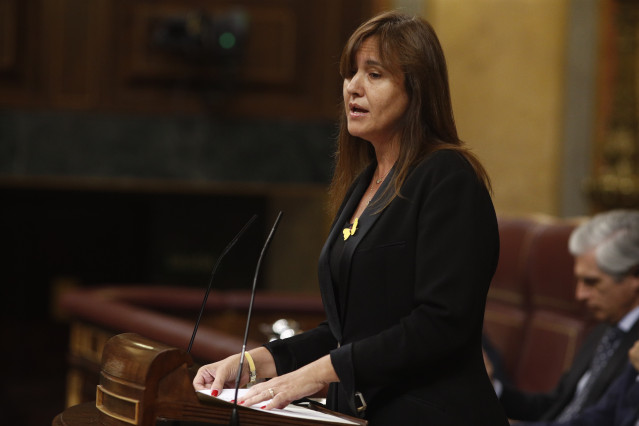 La portavoz de Junts per Cataluña en el Congreso, Laura Borràs interviene durante la segunda sesión del debate de investidura del candidato socialista a la Presidencia del Gobierno.