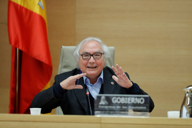 El ministro de Universidades, Manuel Castells, comparece ante la Comisión de Universidades del Congreso para explicar cómo será el fin de curso en el sistema universitario debido a la crisis del Covid-19. En Madrid, (España), a 7 de mayo de 2020.