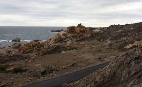 Fallece una mujer en Cadaqués tras esperar una hora una ambulancia que no podía acceder al lugar